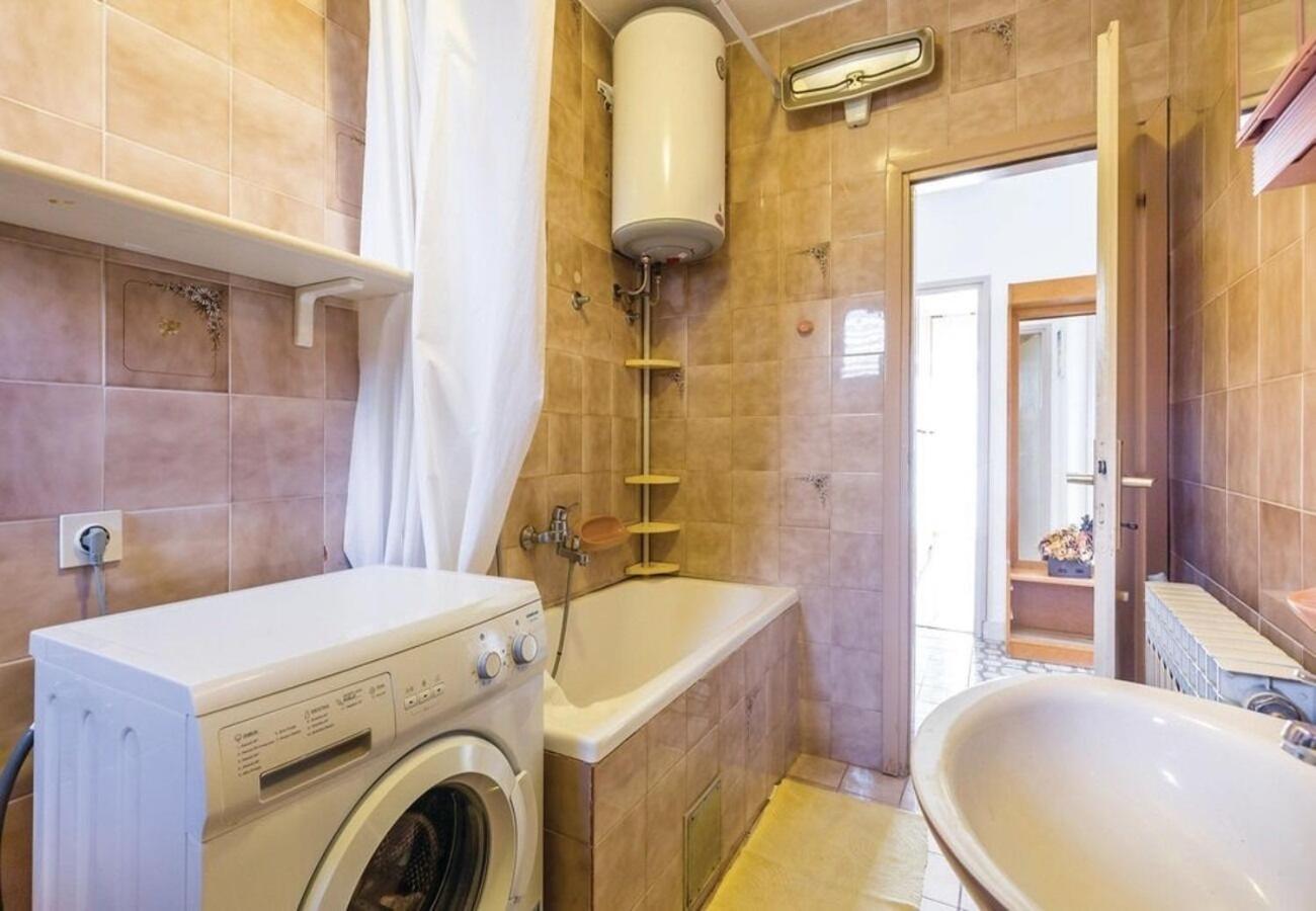 Apartment Dari لوفغان المظهر الخارجي الصورة